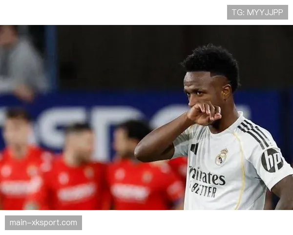 半场战报：贝蒂斯与瓦伦西亚控球率相当，但射门转化率差距明显